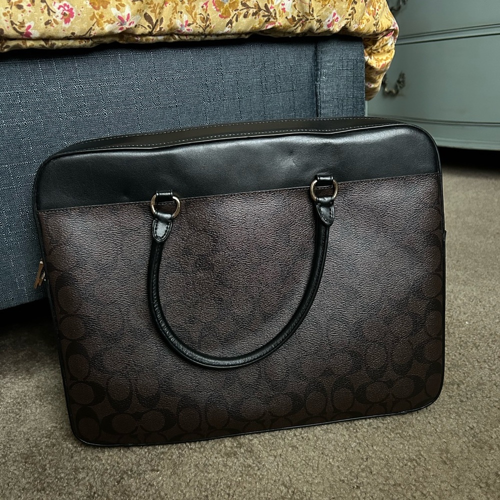 Coach Laptop Bag in Signature Canvas - Picture 3 of 6